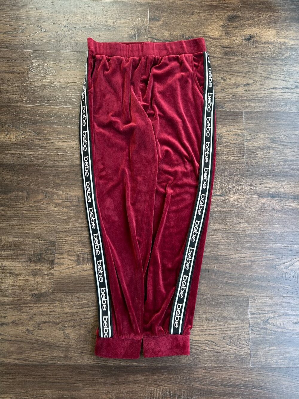 Bebe Y2K Velvet Velour Cuffed Red Women's Jogging - Size M